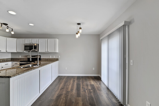 Building Photo - 76 Black Cherry Dr
