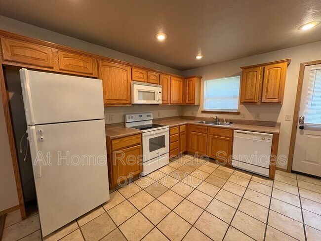 Foto del edificio - 1534 E Kerr St