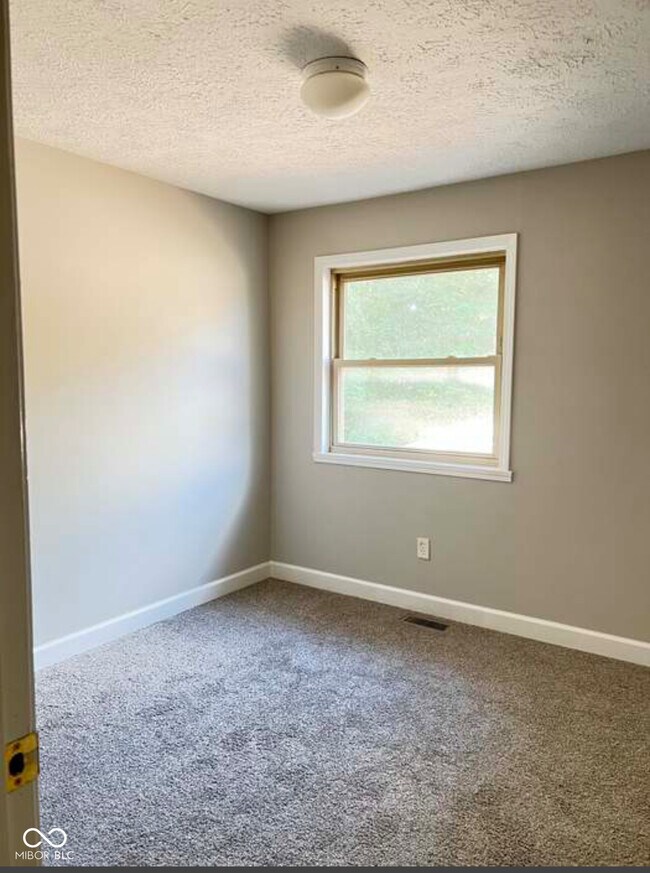 Building Photo - 5929 Beau Jardin Dr