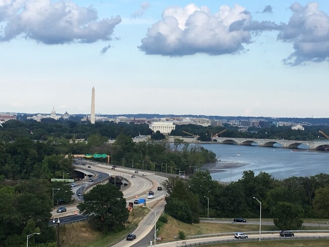 Building Photo - 1011 Arlington Blvd