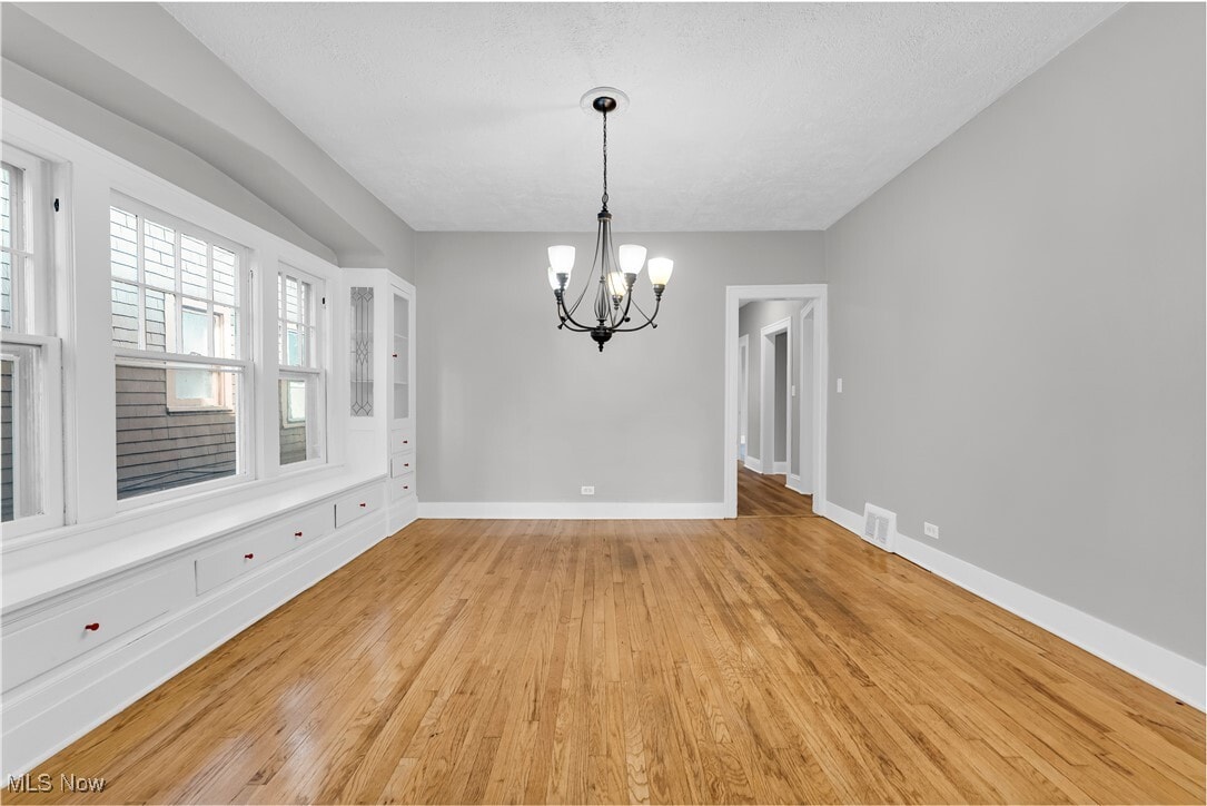 Building Photo - 1618 Eddington Rd