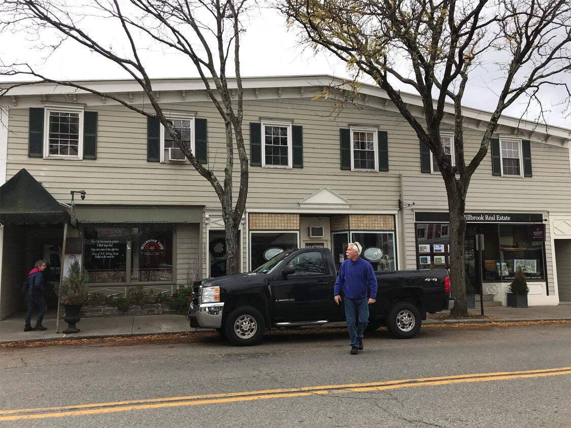 3284 Franklin Ave Unit Suite 2, Millbrook, NY 12545 Room for Rent in Millbrook, NY