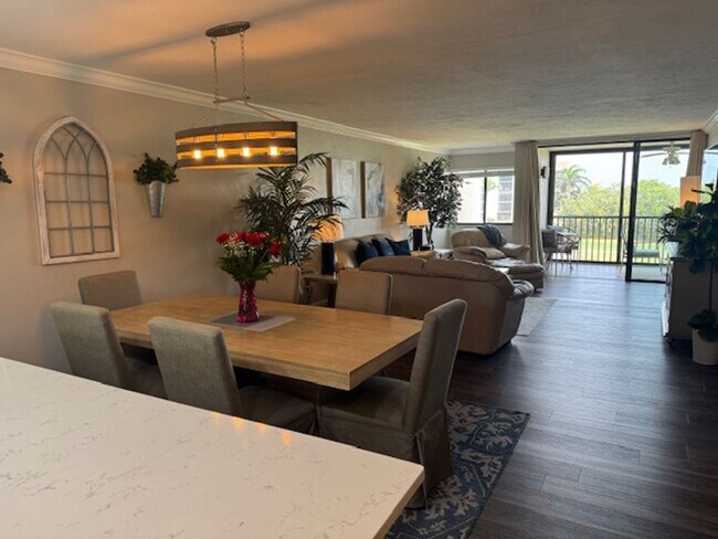Foto del edificio - Flagship Village Condo in The Landings Yacht Golf & Tennis Club