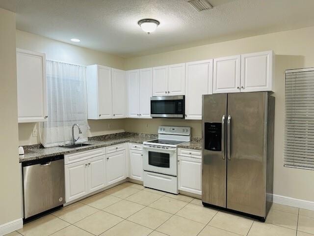 Building Photo - 4216 Leo Ln