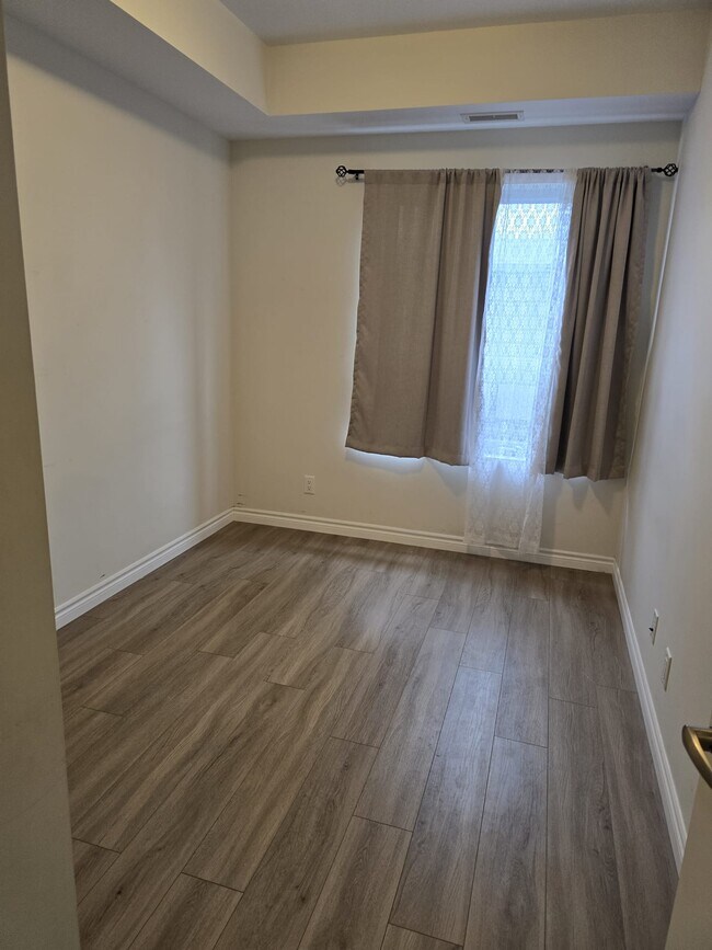 Photo du bâtiment - 716 Glen Forrest Blvd