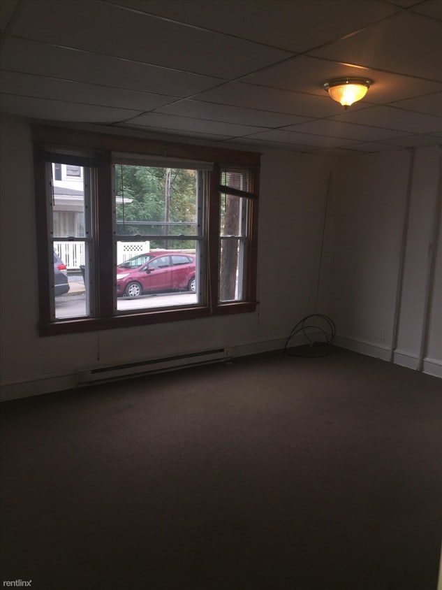 Primary Photo - 239 Cedar St