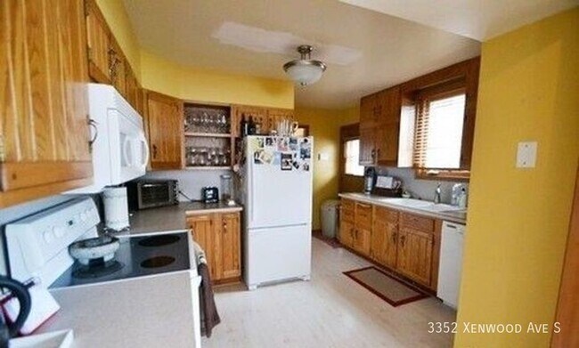 Foto del edificio - 3352 Xenwood Ave S