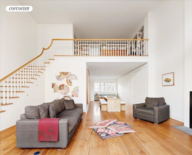 Foto del edificio - 52 W 9th St