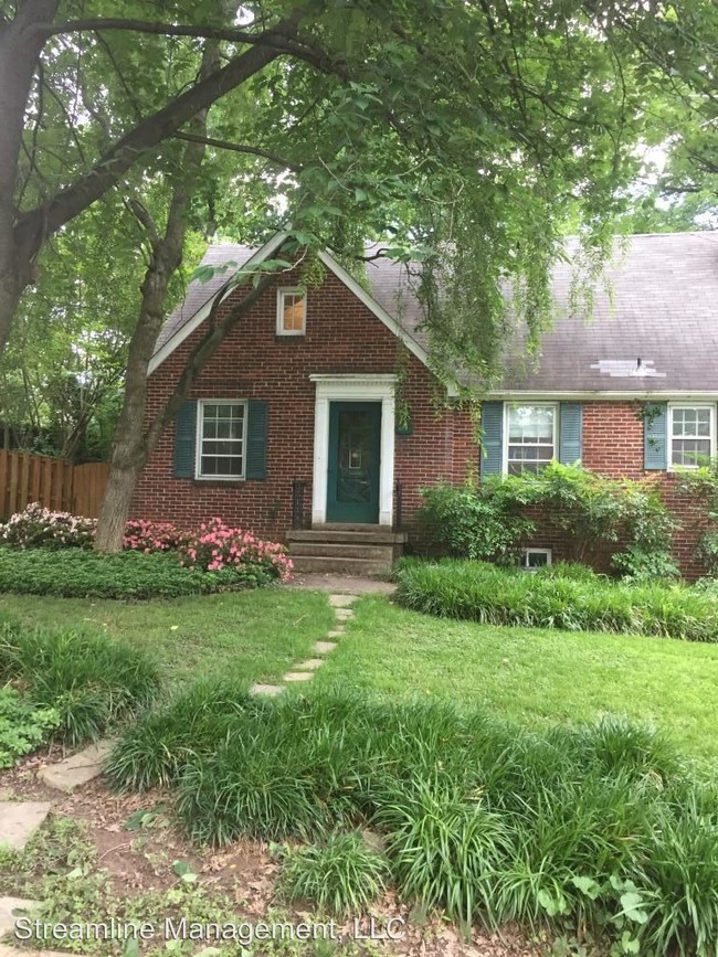 Building Photo - 4 br, 2 bath House - 10604 Lorain Ave.