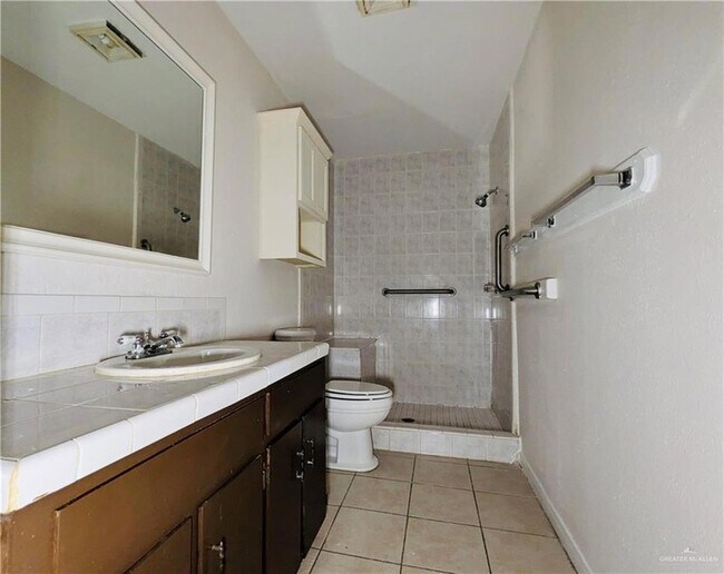 Foto del edificio - 1811 Perkins Ave