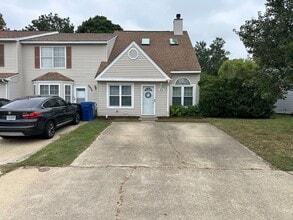 Building Photo - 3930 Roebling Ln