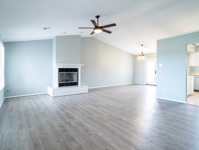 Foto del edificio - 2714 E Central Ave