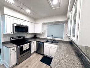 Building Photo - 12226 S 45th St