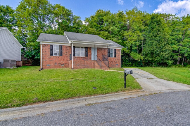 Building Photo - 1904 Blair Khazan Dr