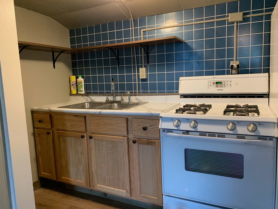 Kitchen - 109 US-52