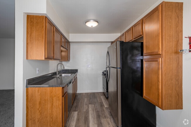 2 habitaciones, 1 baño - 780 pies cuadrados - Cocina - Country Club Apartments