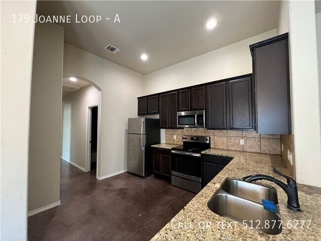 Foto del edificio - 179 Joanne Loop