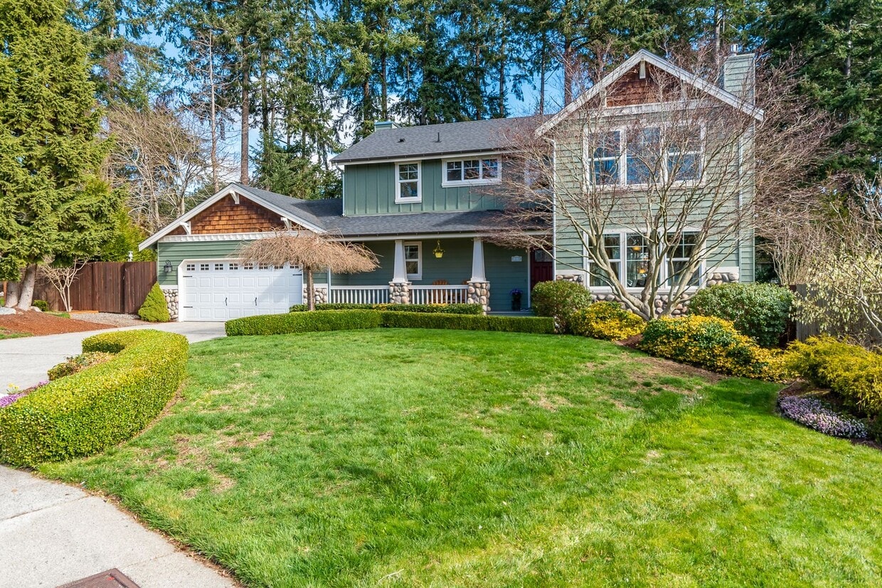 Primary Photo - 3 Bedroom 2.5 Bath House