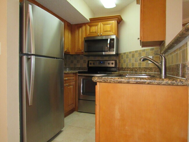Building Photo - 12601 Equestrian Cir