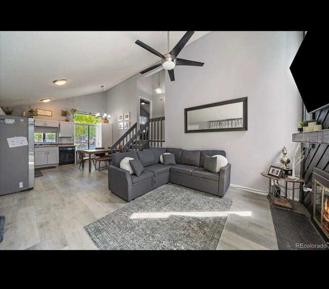 Living - 10177 E Peakview Ave