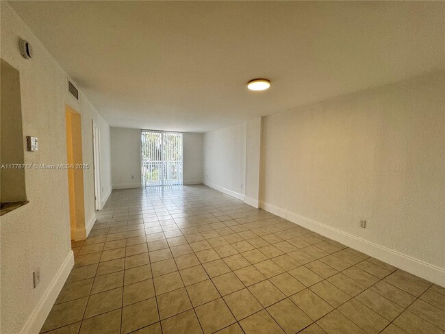 Building Photo - 1251 NE 108th St