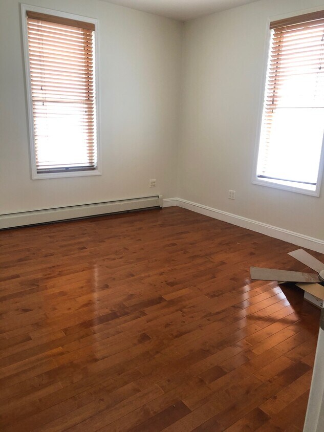 Foto del edificio - 2348 E 22nd St