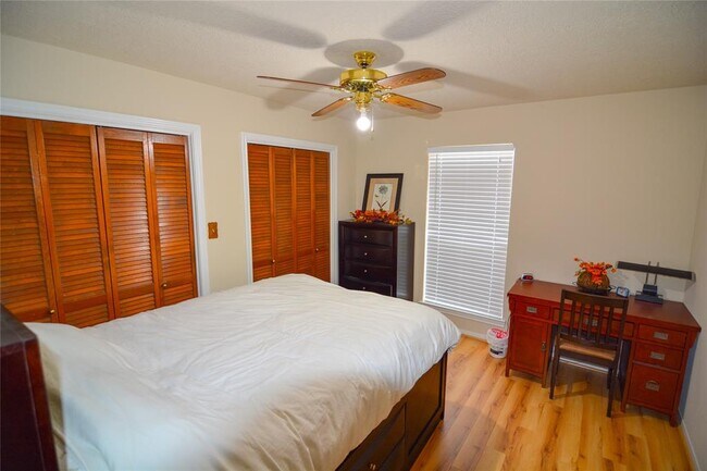 Foto del edificio - 6210 Teal Rd