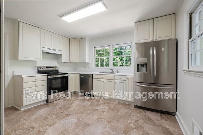 Foto del edificio - 1209 Roosevelt Dr