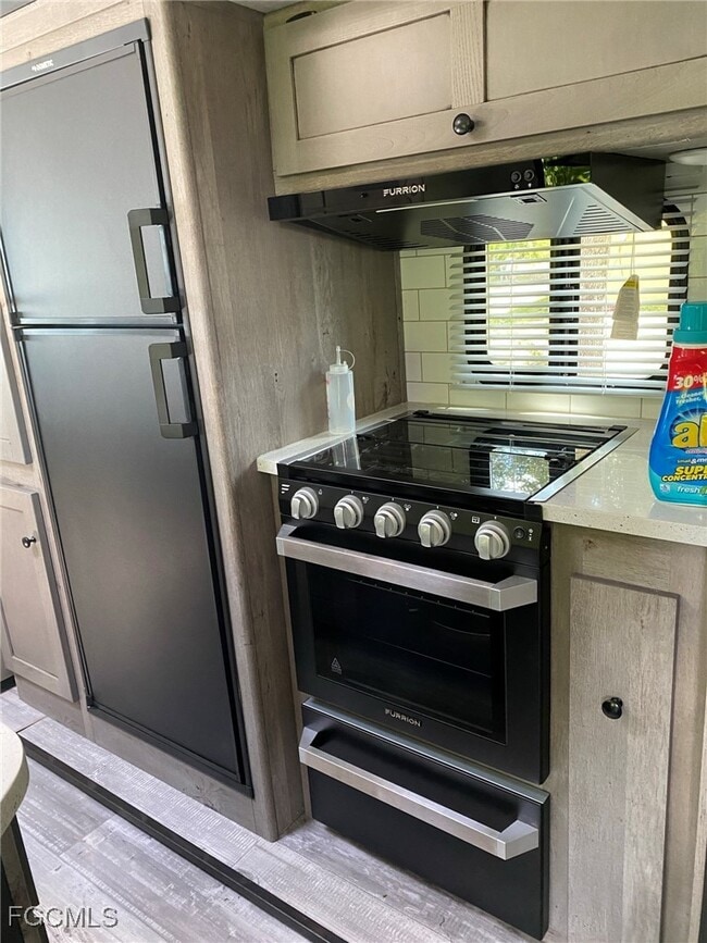 Building Photo - 380 Mahogany Ct