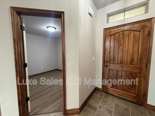 Foto del edificio - 1808 W Trout Way