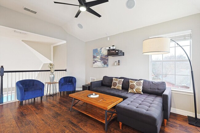 Foto del edificio - 3205 Vinson Ct