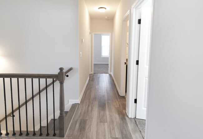 Building Photo - 4382 Overlook Dr