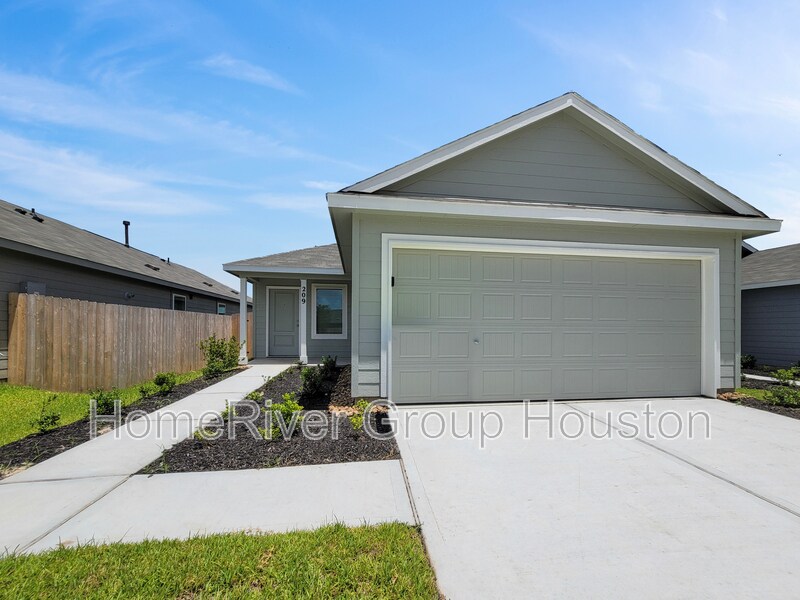 Foto principal - 209 Brandi Dr