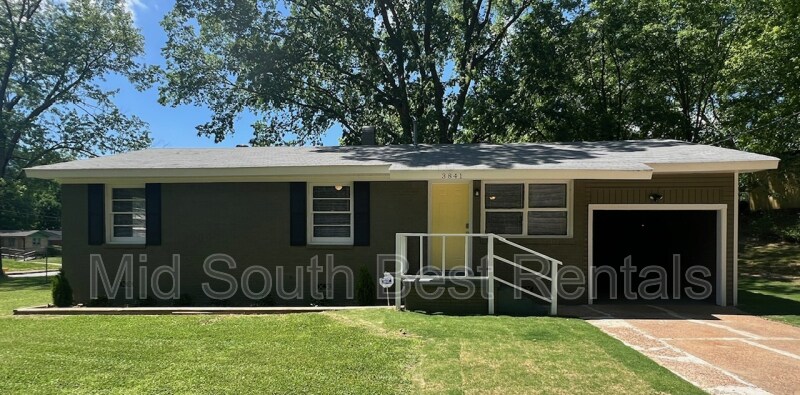 Foto principal - 3841 Denver St