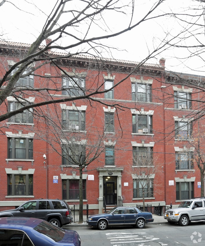 Building Photo - 2694 Briggs Ave