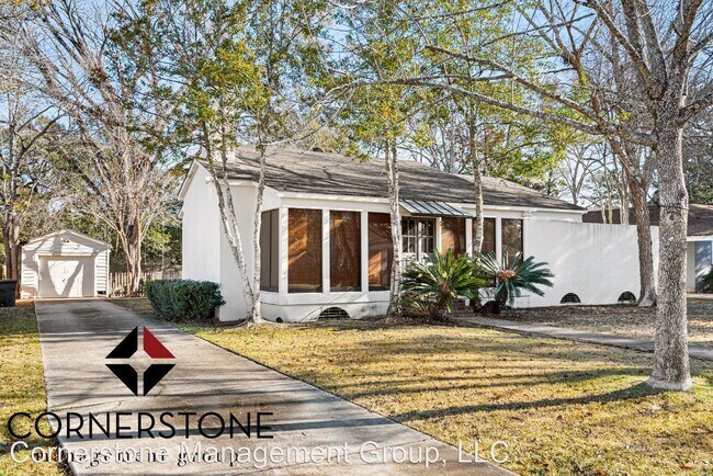 Foto del edificio - 3 br, 2 bath House - 4621 Sweetbriar Street