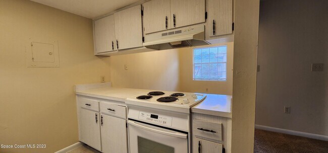 Building Photo - 234 Bristol Ct