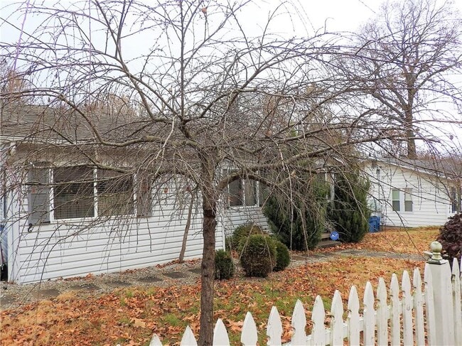 Building Photo - 2003 Oakwood Ave
