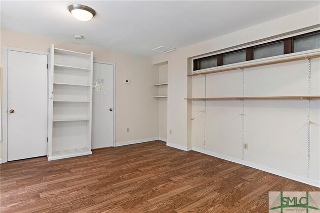 Building Photo - 9 E Gordon St