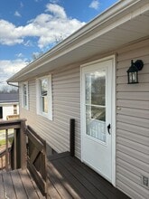 Building Photo - 172 Village Ln