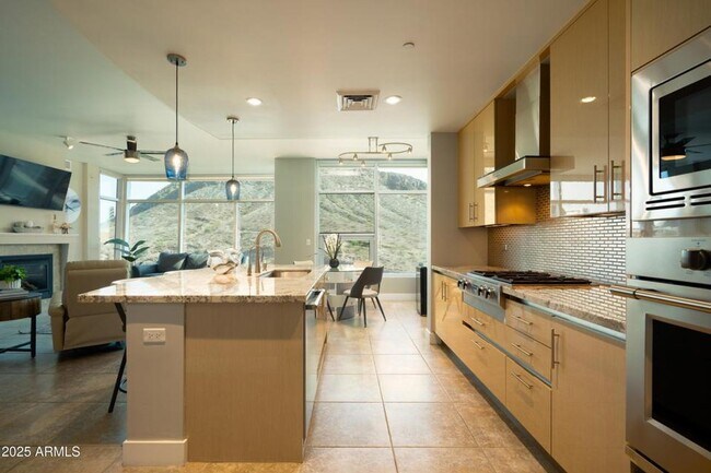 Foto del edificio - 2 Bedroom 2 Bathroom BRIDGEVIEW AT HAYDEN FERRY LAKESIDE CONDOMINIUM