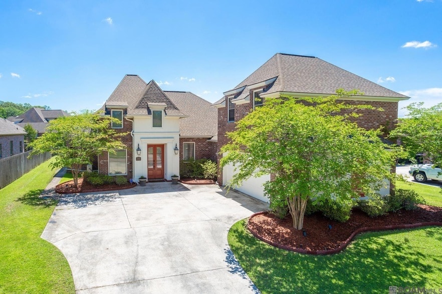 Primary Photo - 9430 Magnolia Crossing Dr