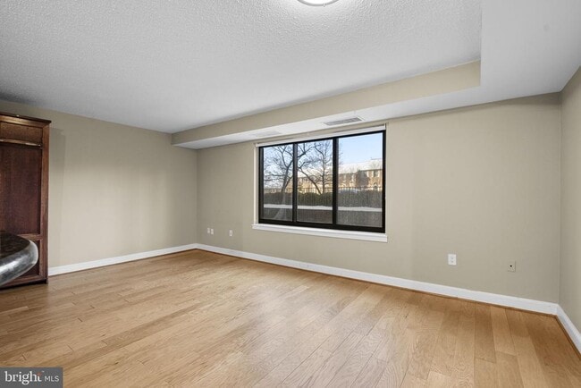 Building Photo - 3101 New Mexico Ave NW