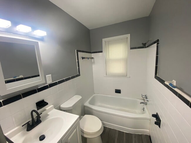 Building Photo - ROSEMOUNT 8850