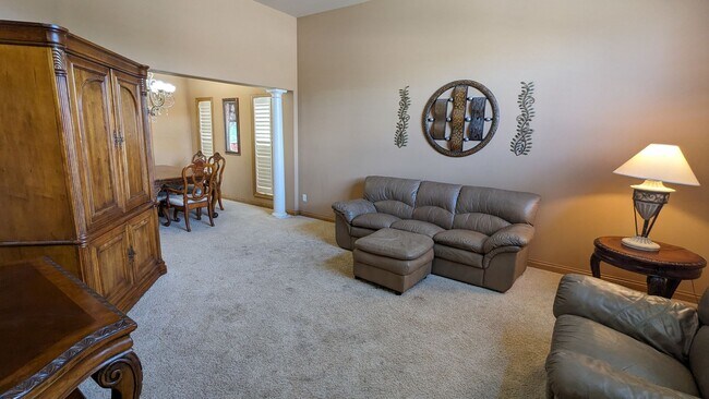 Building Photo - 113 Glen Oaks Dr
