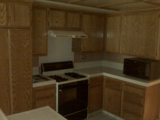 Foto del edificio - 16807 Camden Ln