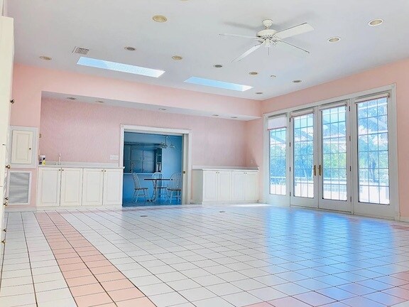 Foto del edificio - 5323 Andrea Blvd