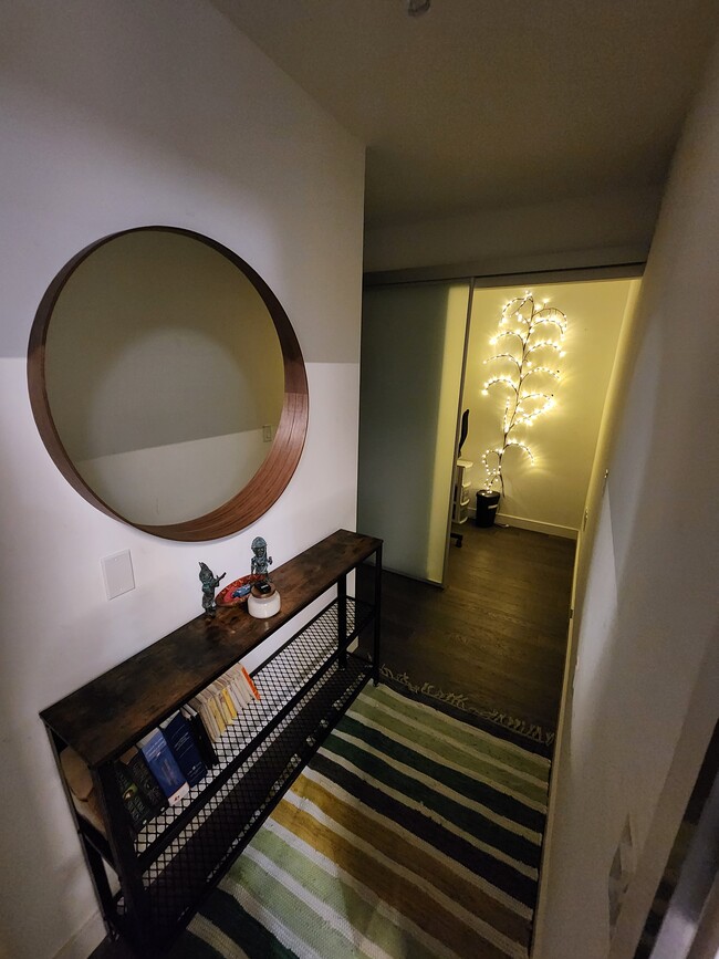 Building Photo - 2A Church St