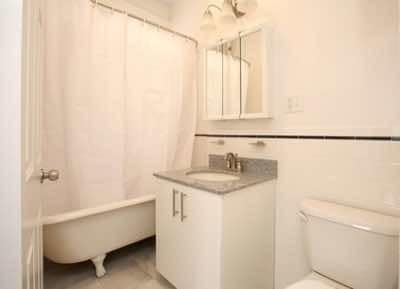 Primary Photo - 105 Queensberry St