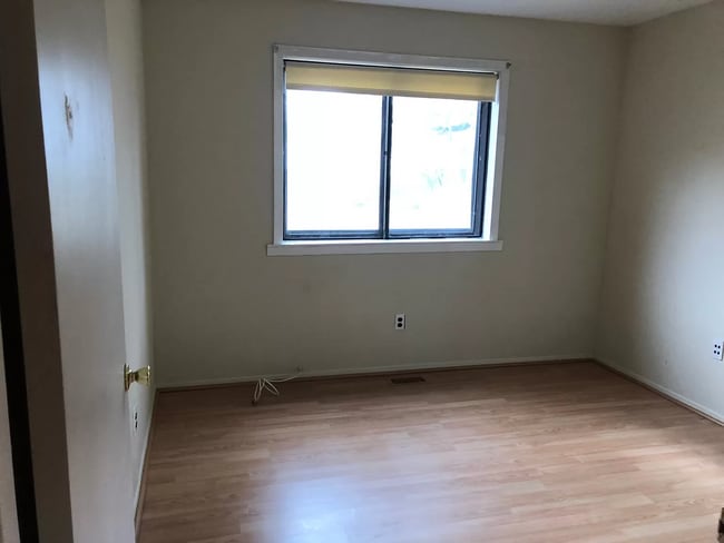 Rear Bedroom - 120 W Wayne Ter